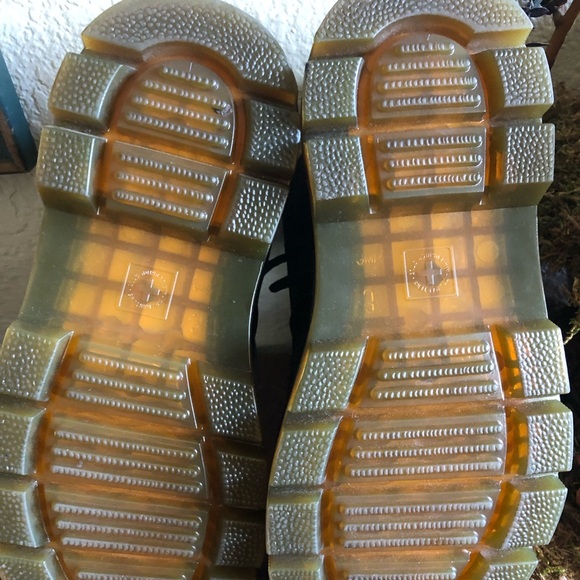 Dr. Martens Bonny chukka boots. Women’s size 6 (US) - Picture 7 of 7